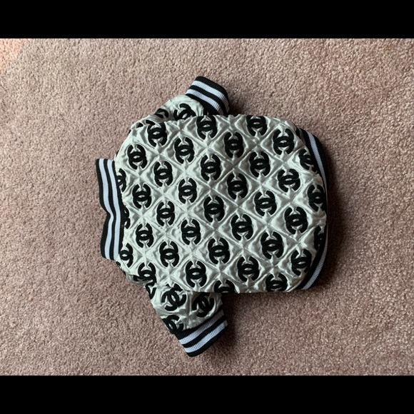 RE-POSHING Black and White Dog Jacket - Picture 2 of 11